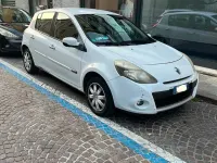 Usata Renault Clio II 58 CV (42 kW) 2010 Bianco Berlina