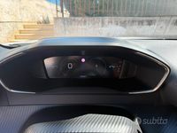 Usata Peugeot 2008 100 CV (73 kW) 2024 Bianco SUV