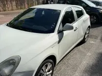 Usata Alfa Romeo Giulietta Distinctive 105 CV (77 kW) 2013 Bianco Utilitaria