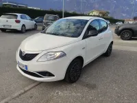 Gebraucht Lancia Ypsilon Gold 95 PS (69 kW) 2018 Weiß Kleinwagen