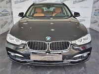 Usata BMW 330 Luxury Line 477 CV (350 kW) 2017 Blu Station wagon