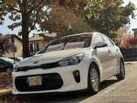 Usata Kia Rio Active 78 CV (57 kW) 2018 Bianco Berlina
