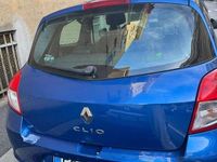 Usata Renault Clio II Privilege 98 CV (72 kW) 2010 Berlina