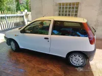 Usata Fiat Punto 71 CV (52 kW) 1997 Bianco Furgone