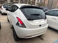 Usata Lancia Ypsilon 70 CV (51 kW) 2024 Bianco Utilitaria