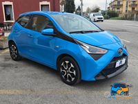 Usata Toyota Aygo 72 CV (52 kW) 2018 Blu Utilitaria