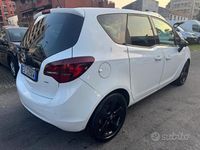 Usata Opel Meriva Design Edition 101 CV (74 kW) 2014 Bianco Monovolume