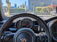 Usata Mini ONE Business 102 CV (75 kW) 2019 Beige Utilitaria