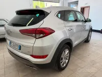 Usata Hyundai Tucson Xpossible 136 CV (100 kW) 2016 Grigio SUV