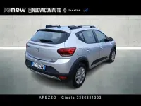 Usata Dacia Sandero Comfort 90 CV (66 kW) 2022 Grigio chiaro Utilitaria