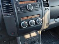 Usata Nissan Navara Platinum 190 CV (139 kW) 2012 Grigio Pick-up