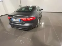 Usata Jaguar XF Prestige 180 CV (132 kW) 2016 Grigio scuro met. Berlina