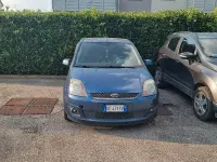 Usata Ford Fiesta 68 CV (50 kW) 2006 Bluazzurro Utilitaria