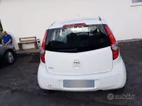 Usata Opel Agila 65 CV (47 kW) 2008 Bianco Utilitaria
