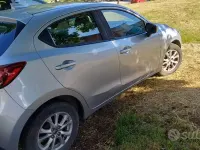 Usata Mazda 2 Exceed 105 CV (77 kW) 2017 Grigio Berlina