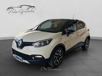 Usata Renault Captur 90 CV (66 kW) 2016 Argento SUV