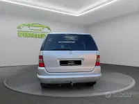 Usata Mercedes ML270 163 CV (119 kW) 2003 Grigio SUV