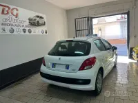 Usata Peugeot 207 68 CV (50 kW) 2012 Bianco Berlina