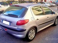 usata Peugeot 206 anno 2001
