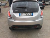 usata Lancia Ypsilon Ecochic metano-benzina