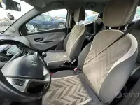 Usata Lancia Ypsilon Gold 69 CV (50 kW) 2016 Beige Utilitaria