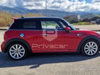 Begagnad Mini Cooper S Hype 211 HK (155 kW) 2016 Röd Halvkombi