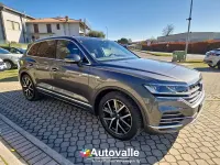 Usata VW Touareg Elegance 231 CV (169 kW) 2021 Grigio SUV