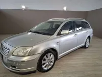 Usata Toyota Avensis 116 CV (85 kW) 2003 Bronzo Station wagon