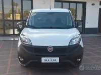 Usata Fiat Doblò Lounge 105 CV (77 kW) 2021 Bianco Monovolume
