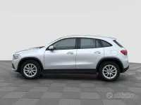 Usata Mercedes GLA180 Business 116 CV (85 kW) 2022 Argento SUV