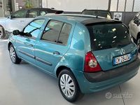 Usata Renault Clio II Expression 75 CV (55 kW) 2003 Blu Berlina
