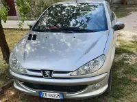 Usata Peugeot 206 CC Quiksilver 109 CV (80 kW) 2004 Grigio Cabrio