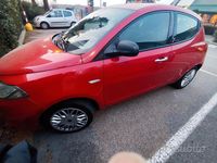 Usata Lancia Ypsilon 69 CV (50 kW) 2017 Rosso Utilitaria