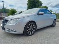 Usata VW Eos 140 CV (102 kW) 2010 Grigio Cabrio