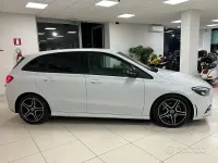 Usata Mercedes B180 Premium 116 CV (85 kW) 2022 Grigio Utilitaria