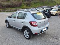 Usata Dacia Sandero Prestige 90 CV (66 kW) 2014 Grigio SUV