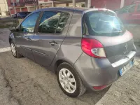 Usata Renault Clio III Dynamique 75 CV (55 kW) 2009 Grigio Berlina