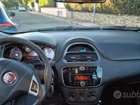 Usata Fiat Punto 77 CV (56 kW) 2012 Bianco Utilitaria