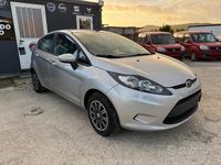 Usata Ford Fiesta Titanium 95 CV (69 kW) 2012 Grigio Berlina