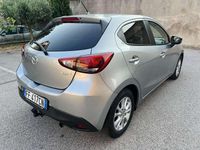 Usata Mazda 2 Exceed 105 CV (77 kW) 2016 Grigio Utilitaria