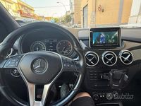 Usata Mercedes B180 2012 Bianco Monovolume