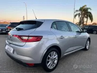 Usata Renault Mégane IV Business 116 CV (85 kW) 2020 Grigio Berlina