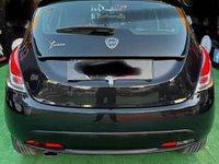 Usata Lancia Ypsilon 69 CV (50 kW) 2014 Nero Utilitaria