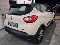 Usata Renault Captur Zen 90 CV (66 kW) 2017 Beige SUV