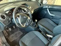 Usata Ford Fiesta 70 CV (51 kW) 2012 Nero Berlina