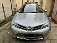 Usata Toyota Auris Hybrid Lounge 99 CV (72 kW) 2013 Grigio Station wagon