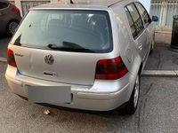 Usado VW Golf IV 105 CV (77 kW) 2001 Gris Berlina
