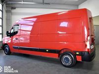 Usata Renault Master 135 CV (99 kW) 2024 Rosso Monovolume