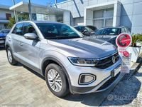 Usata VW T-Roc Life 110 CV (80 kW) 2023 Grigio SUV
