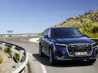 Nuova Audi Q7 S-Line 340 CV (250 kW) 2025 Argento SUV